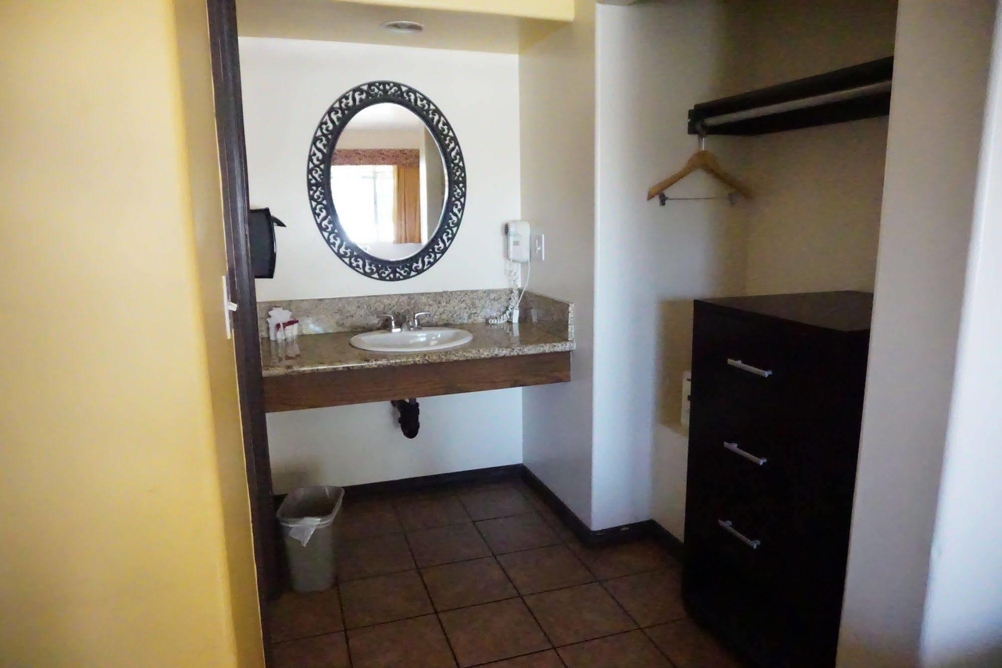 لوس أنجلوس Casa Bella Inn Downtown La المظهر الخارجي الصورة
