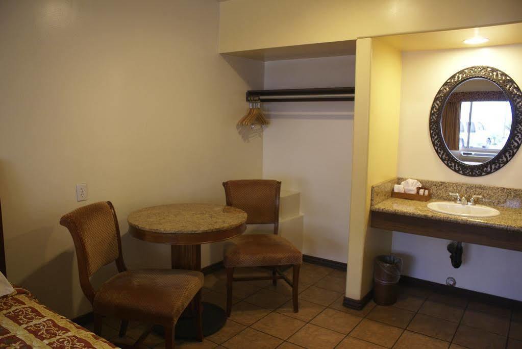 لوس أنجلوس Casa Bella Inn Downtown La المظهر الخارجي الصورة